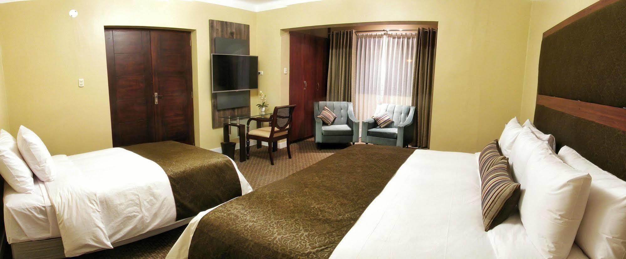 Los Leones Hotel Boutique Yanahuara Esterno foto